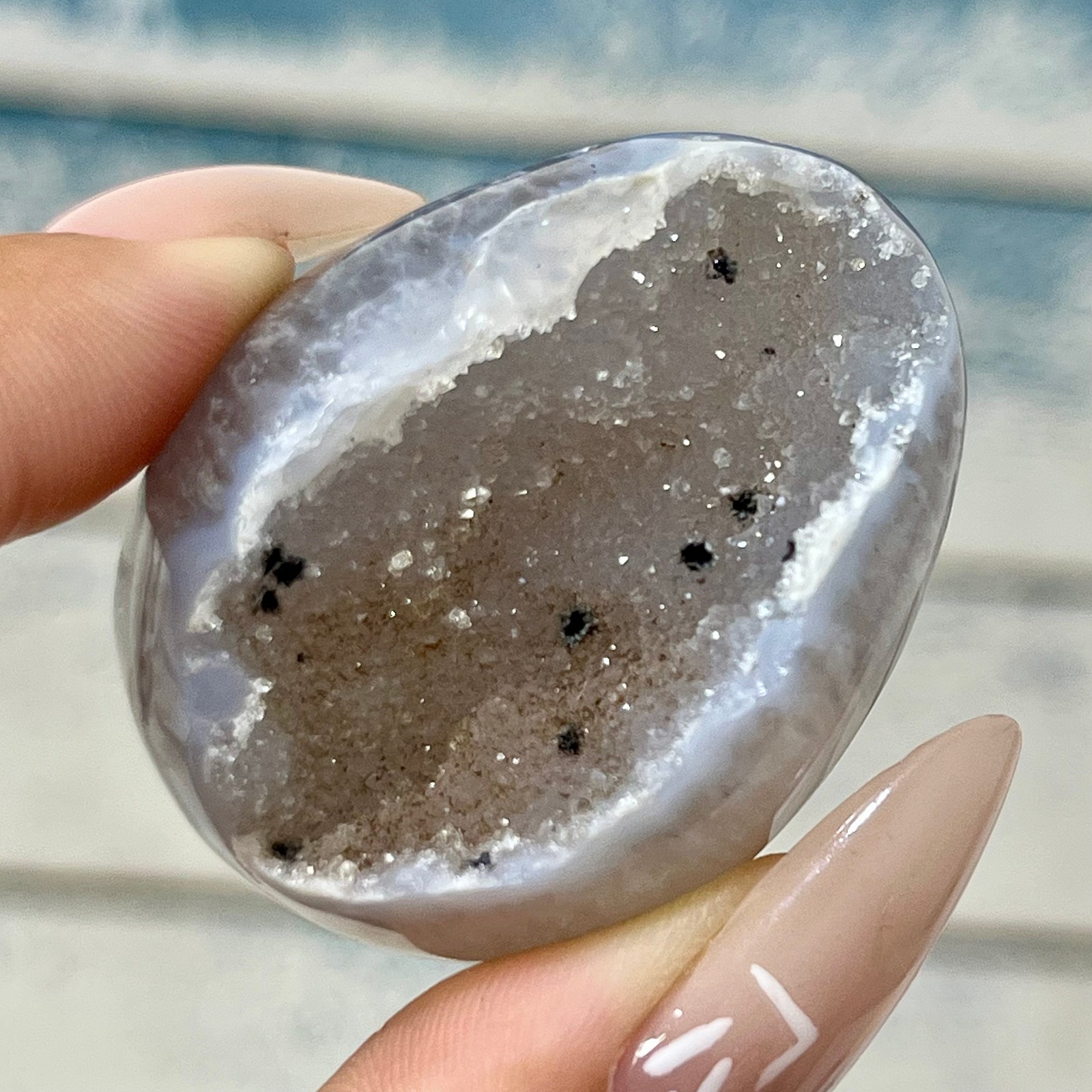 47 g Natural Crystal Agate Egg Geode Druzy Home Office Decor Display Art