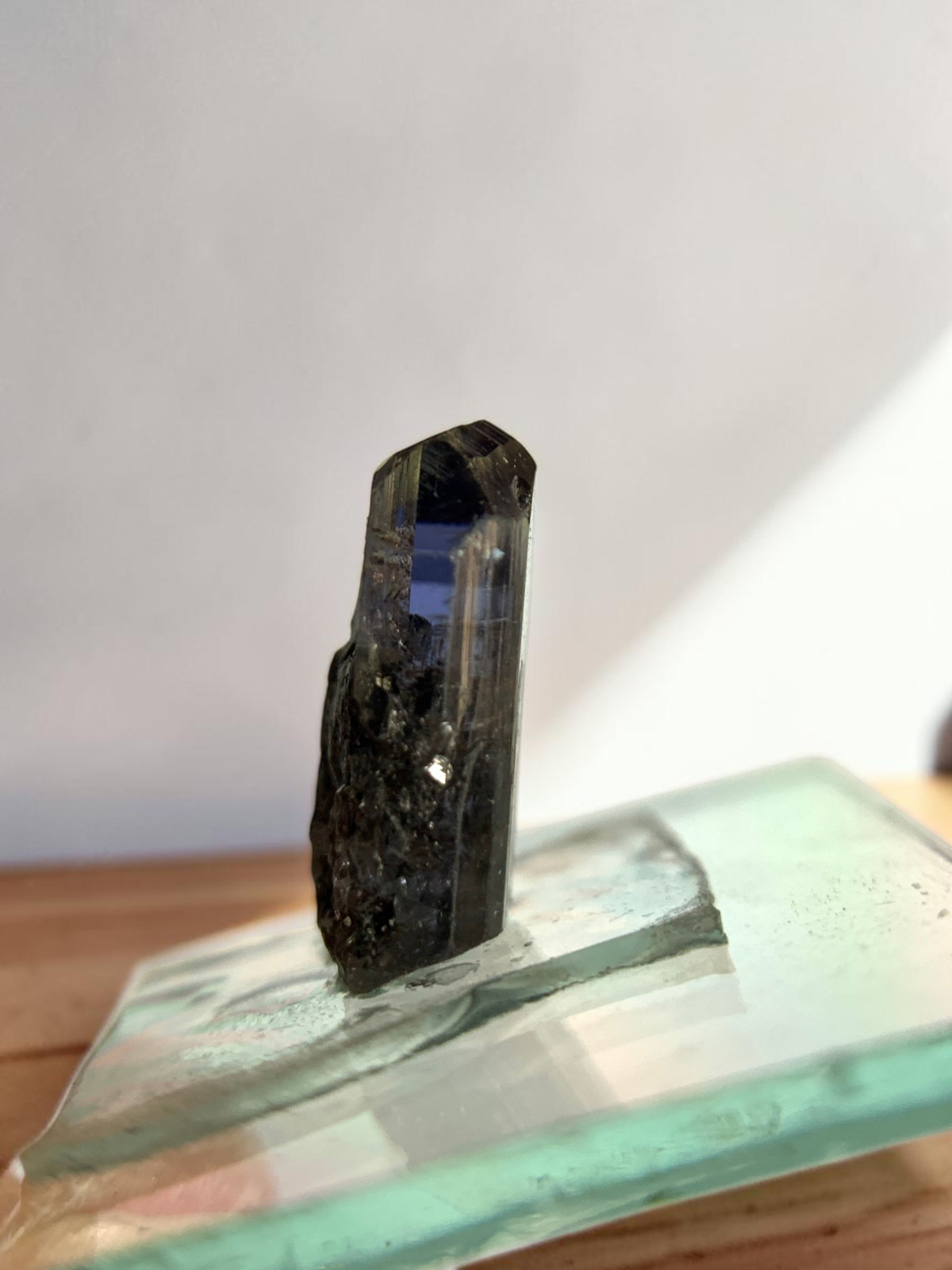 Fine Pleochoric Natural Tanzanite Crystal Rough Gemstone 4.4 Carats Bi Color